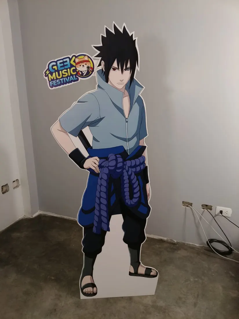Figura de anime tamaño real